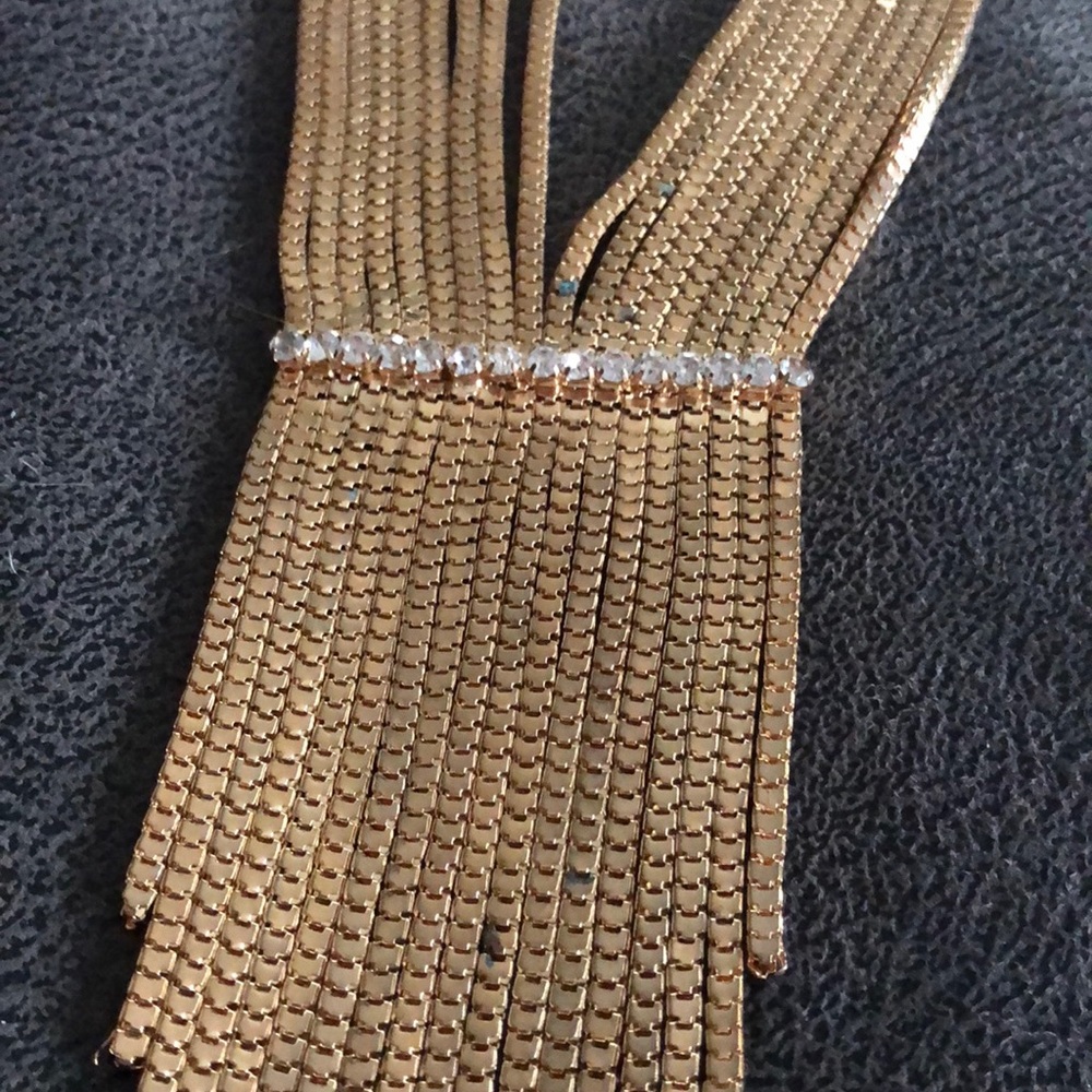Gold fringe necklace